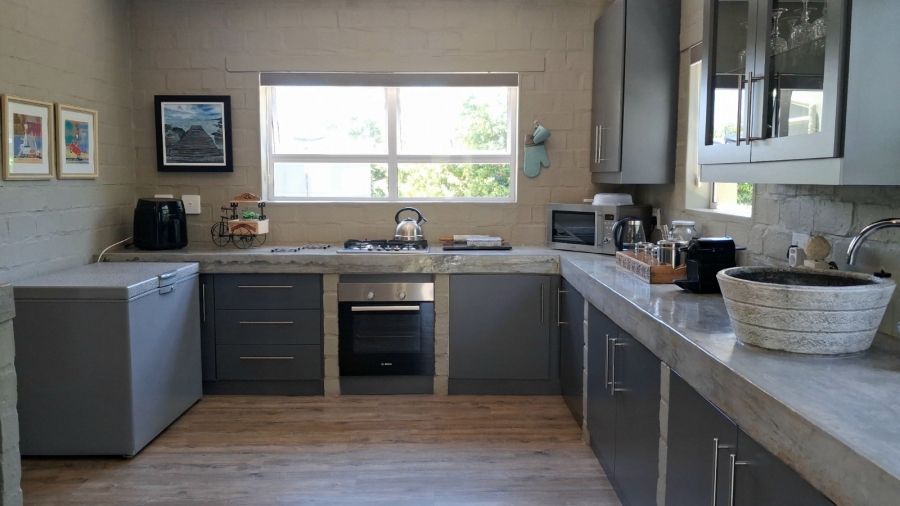 6 Bedroom Property for Sale in Stilbaai Wes Western Cape